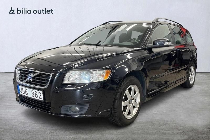 Svart Begagnad 2009 Volvo V50 Kombi | 25 000 kr (Bra pris) - Bild 1/4