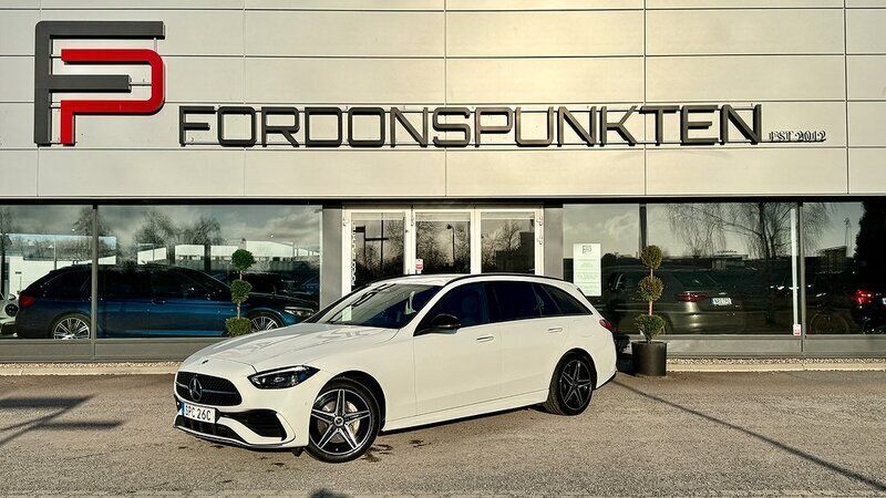 Vit Begagnad 2022 Mercedes C300e AMG line Kombi | 429 000 kr (Marknadspris) - Bild 1/4