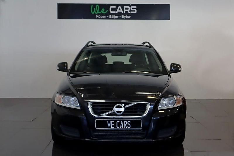 Begagnad Volvo V50 Kinetic 116 HK (85 kW) 2011 Svart Kombi