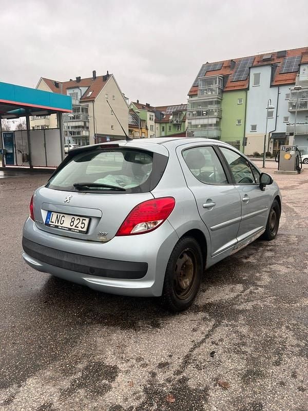 Begagnad Peugeot 207 90 HK (66 kW) 2010 Halvkombi