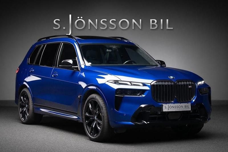 M marina bay blue metallic Begagnad 2024 BMW X7 Exclusive SUV | 1 099 000 kr - Bild 1/4