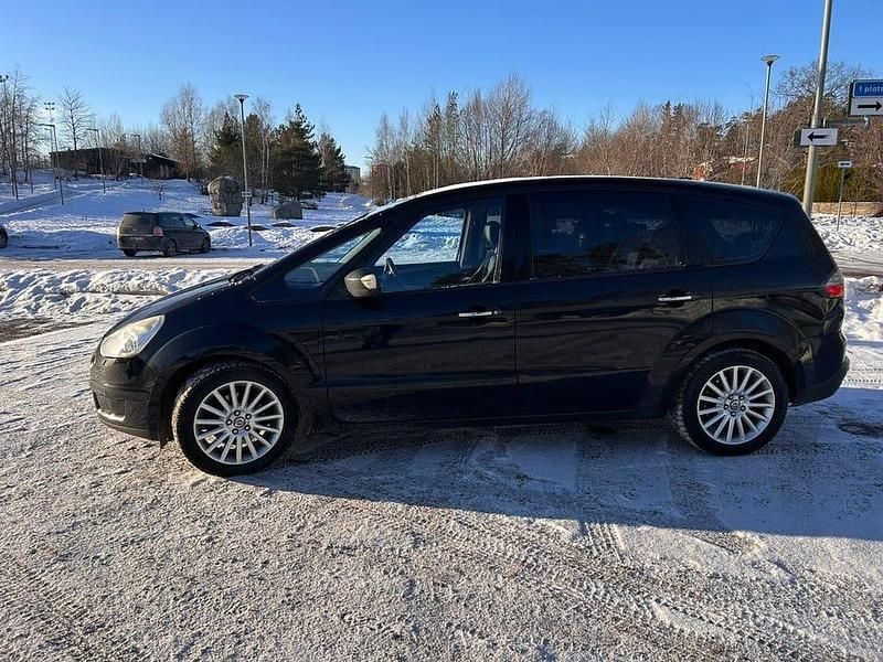 Begagnad Ford S-MAX S 140 HK (102 kW) 2009 Minibuss