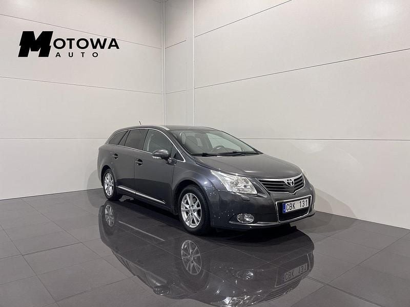 Mörkgrå Begagnad 2011 Toyota Avensis Kombi | 79 900 kr (Marknadspris) - Bild 1/4