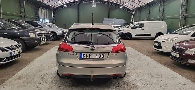 Begagnad Opel Insignia Edition 180 HK (132 kW) 2010 Grå Kombi