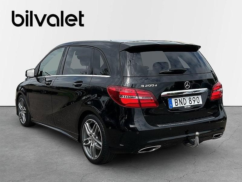 Begagnad Mercedes B200 AMG 136 HK (100 kW) 2018 Svart Minibuss