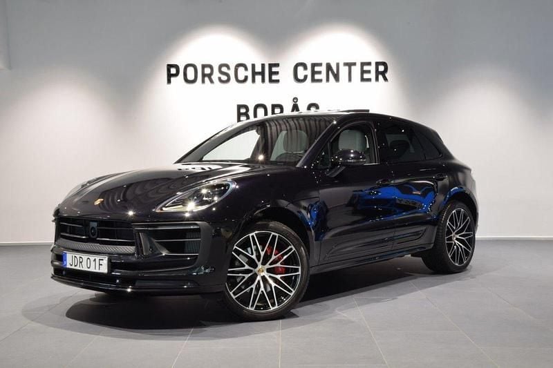 Svart (black) Begagnad 2024 Porsche Macan S SUV | 859 000 kr (Marknadspris) - Bild 1/4