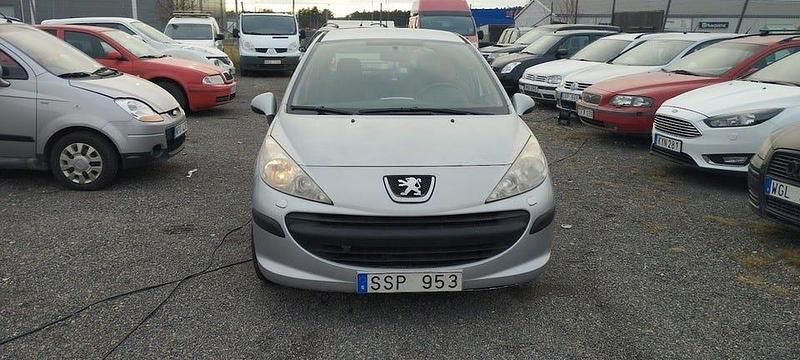 Begagnad Peugeot 207 89 HK (65 kW) 2007 Ljusgrå (grå) Halvkombi