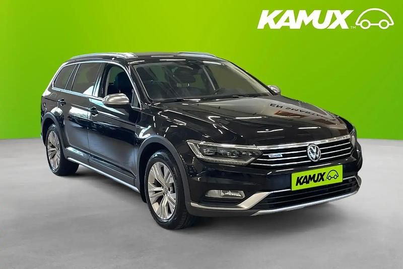 Svart Begagnad 2018 VW Passat Kombi | 172 900 kr (Lite dyr) - Bild 1/4