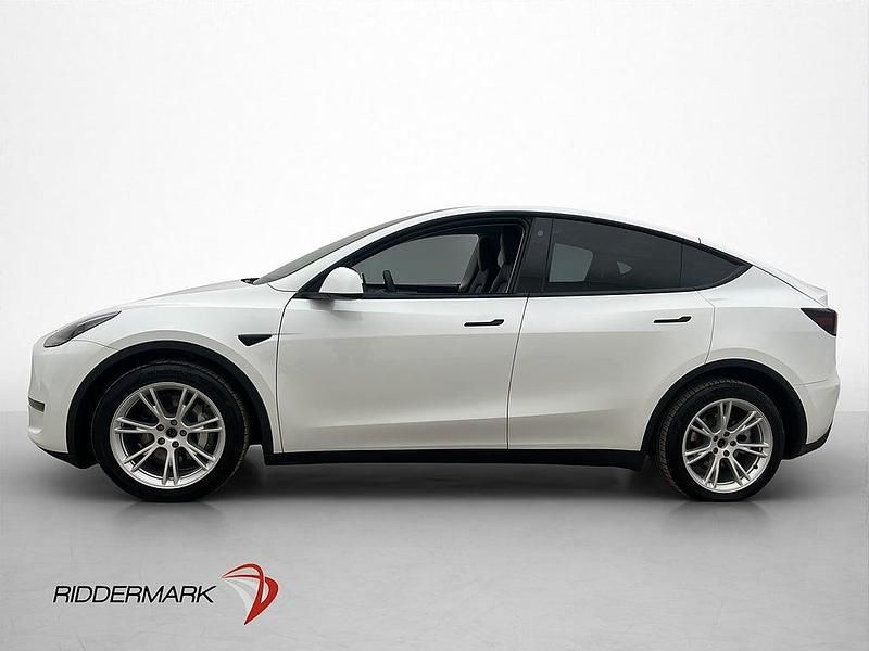 Begagnad Tesla Model Y Long Range AWD 378 kW (514 HK) 2023 Vit SUV