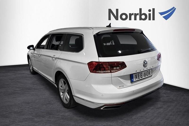 Begagnad VW Passat GTE 156 HK (114 kW) 2020 Vit Kombi