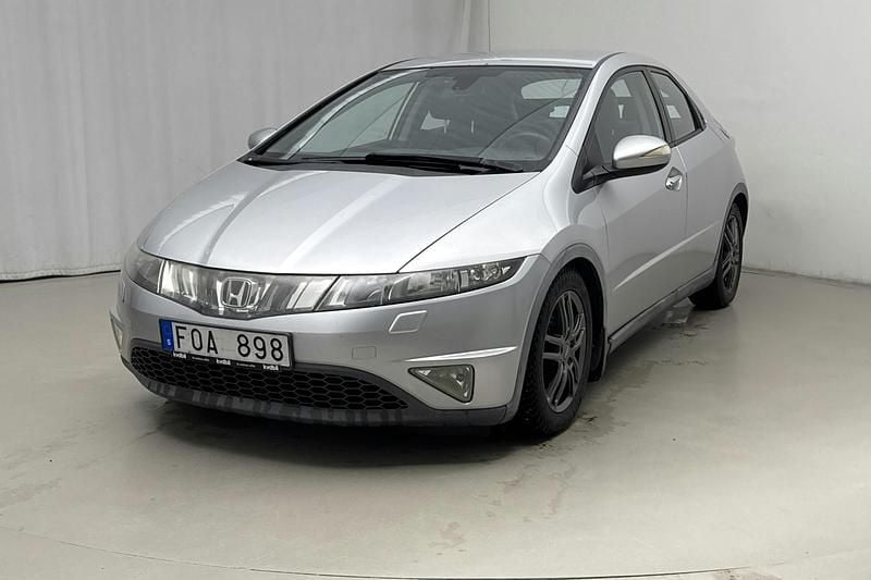 Silver Begagnad 2007 Honda Civic | 38 000 kr (Bra pris) - Bild 1/4