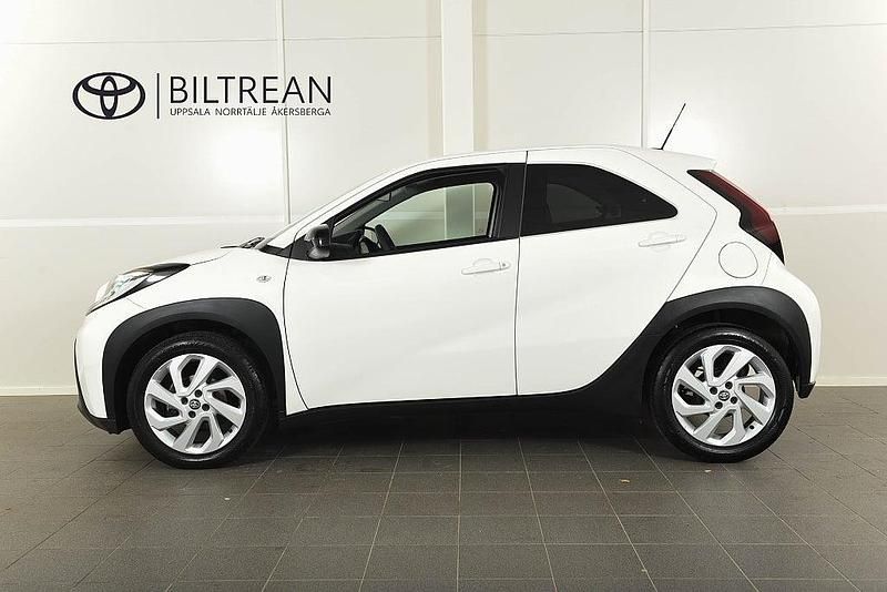 Begagnad Toyota Aygo X Comfort 72 HK (52 kW) 2022 Vit SUV