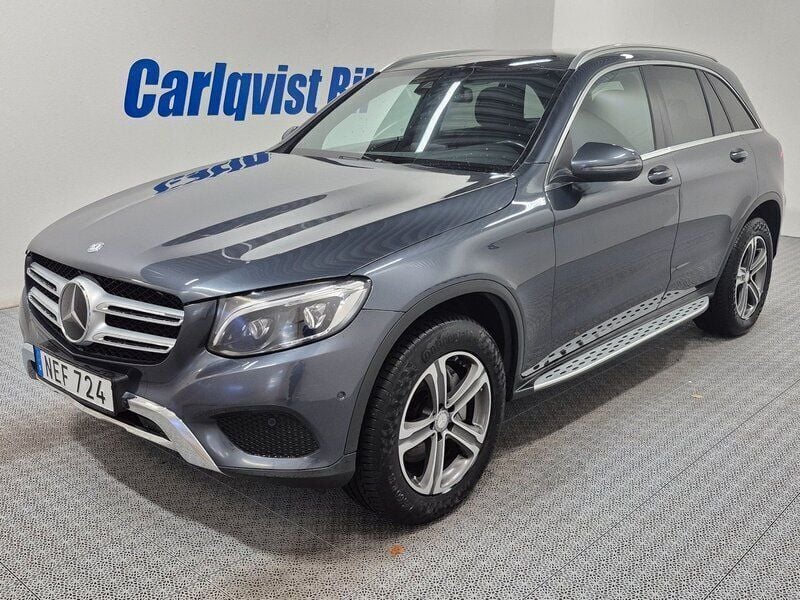 Grå metallic Begagnad 2016 Mercedes GLC220 Edition Sedan | 289 000 kr (Marknadspris) - Bild 1/4