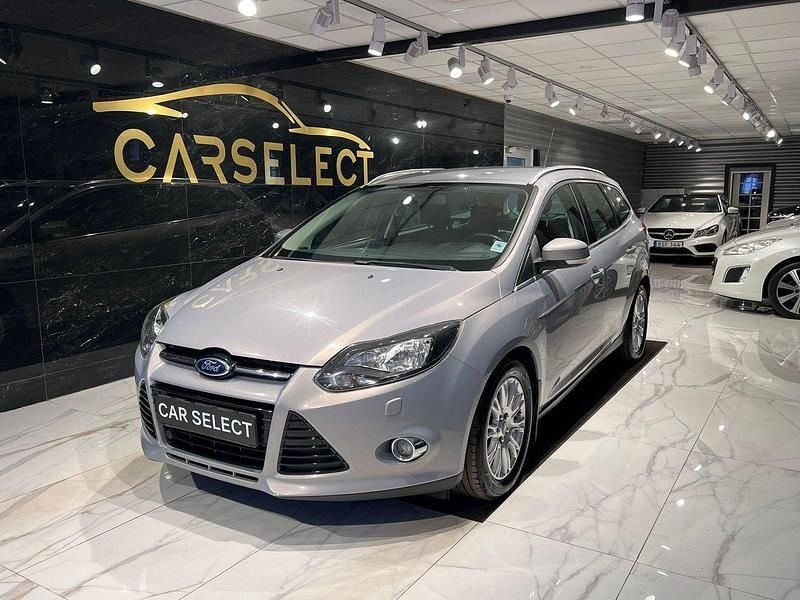 Grå Begagnad 2012 Ford Focus Titanium Kombi | 59 900 kr (Marknadspris) - Bild 1/4
