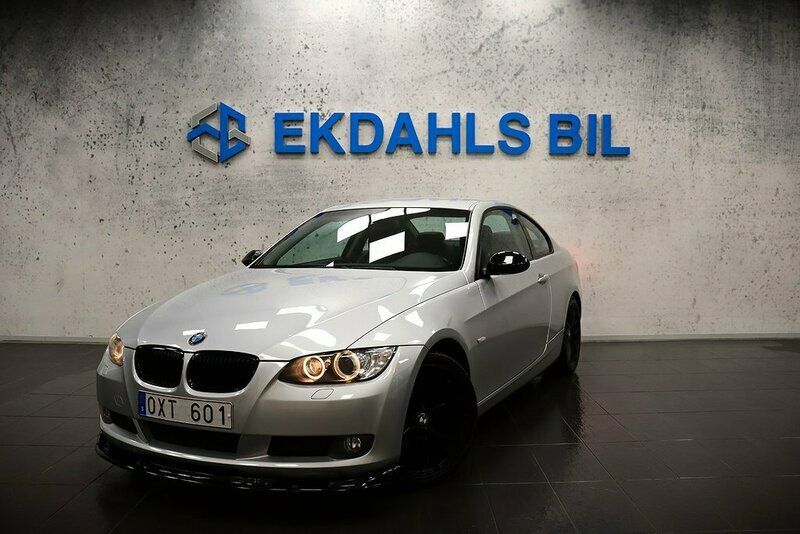 Ljusgrå Begagnad 2007 BMW 320 M Sport Sportkupé | 82 900 kr (Marknadspris) - Bild 1/4