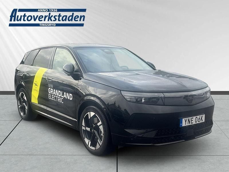 Begagnad Opel Grandland Electric Ultimate 158 kW (215 HK) 2024 Svart SUV