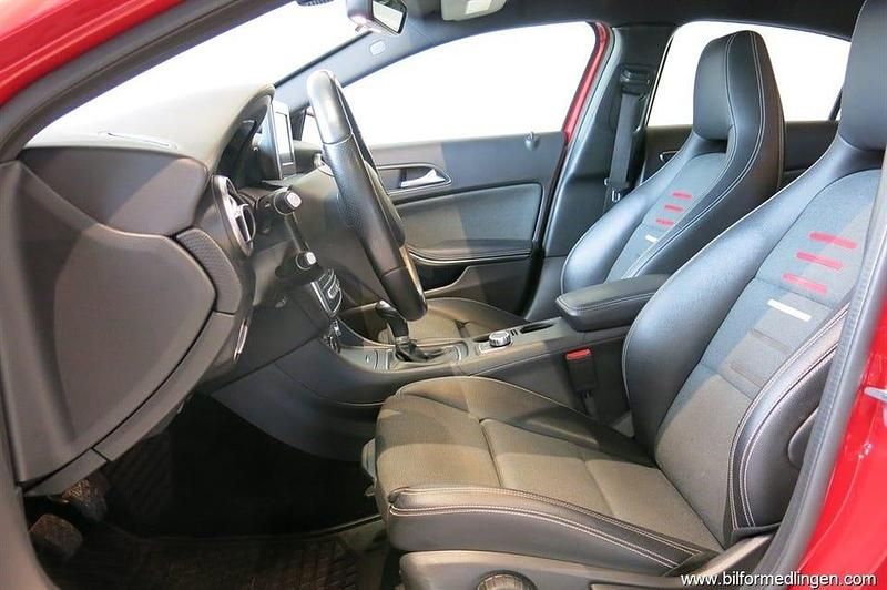 Begagnad Mercedes A180 AMG 122 HK (89 kW) 2017 Röd Halvkombi