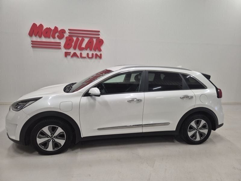 Vit Begagnad 2017 Kia Niro SUV | 199 900 kr (Lite dyr) - Bild 1/2