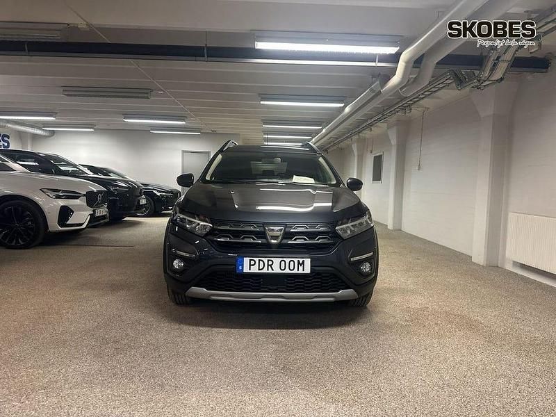 Begagnad Dacia Jogger Comfort 112 HK (82 kW) 2023 Grå Minibuss