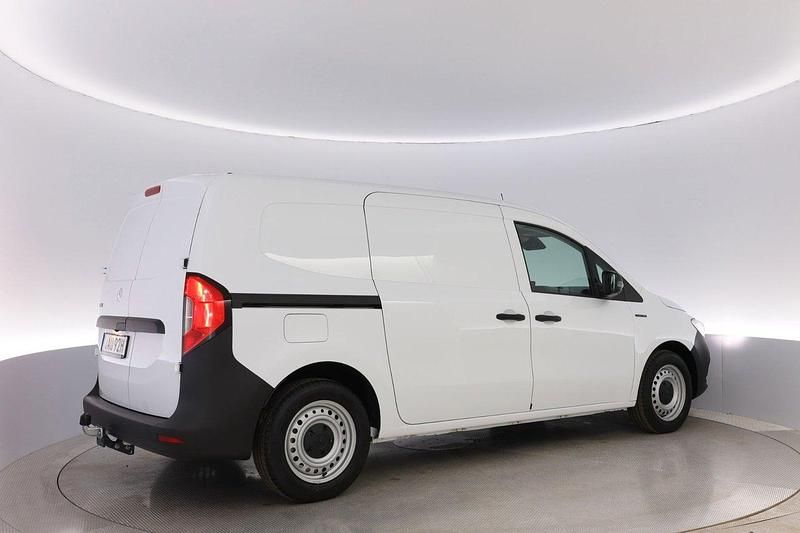 Begagnad Mercedes eCitan 90 kW (123 HK) 2023 Vit (arktisk vit) Van