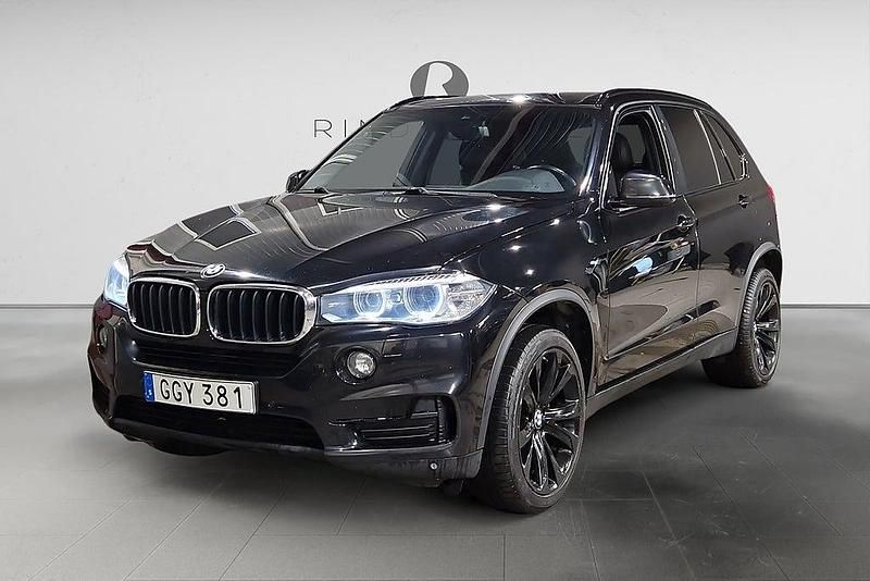 Svart Begagnad 2014 BMW X5 SUV | 214 900 kr (Marknadspris) - Bild 1/4