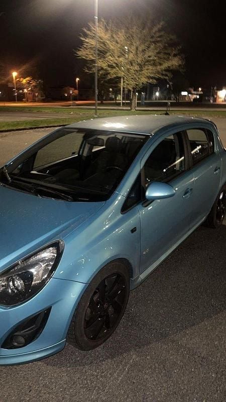 Blå Begagnad 2012 Opel Corsa Enjoy Halvkombi | 49 000 kr (Lite dyr) - Bild 1/4