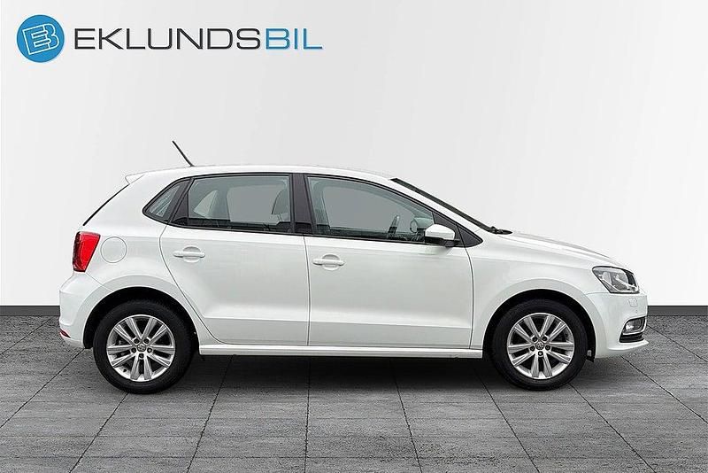 Begagnad VW Polo 90 HK (66 kW) 2017 Vit Halvkombi