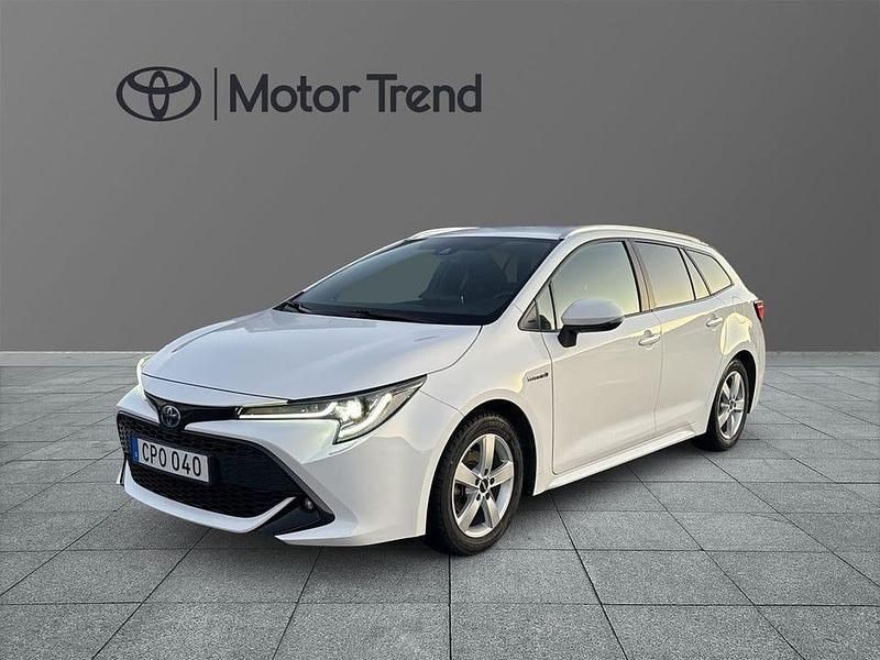 Vit Begagnad 2019 Toyota Corolla Style Kombi | 229 000 kr (Marknadspris) - Bild 1/3