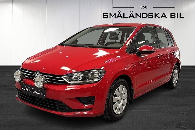 Röd Begagnad 2017 VW Golf VII Halvkombi | 119 000 kr (Marknadspris) - Bild 1/4