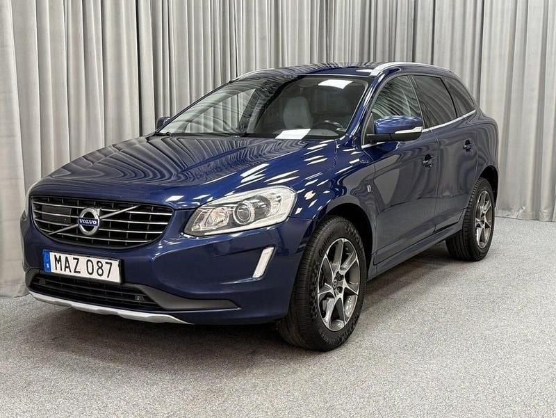 Blå (ocean blue ll metallic) Begagnad 2015 Volvo XC60 Ocean Race SUV | 164 700 kr (Marknadspris) - Bild 1/4