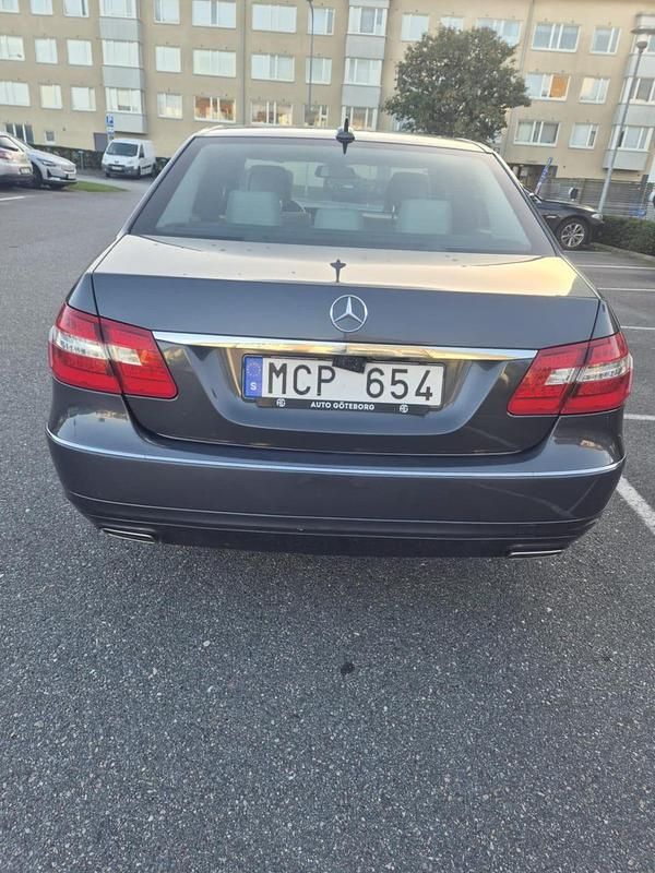 Begagnad Mercedes E220 170 HK (125 kW) 2012