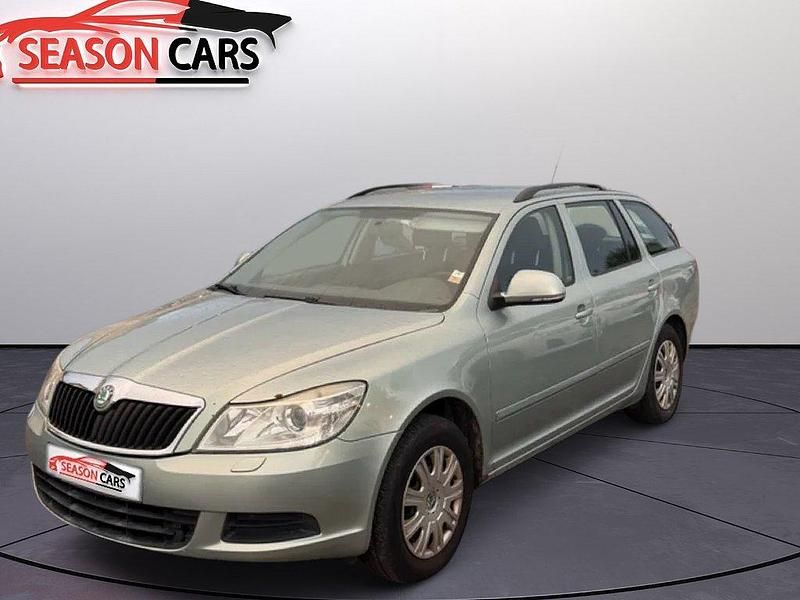Ljusgrön Begagnad 2008 Skoda Octavia Ambiente Kombi | 39 900 kr (Marknadspris) - Bild 1/4