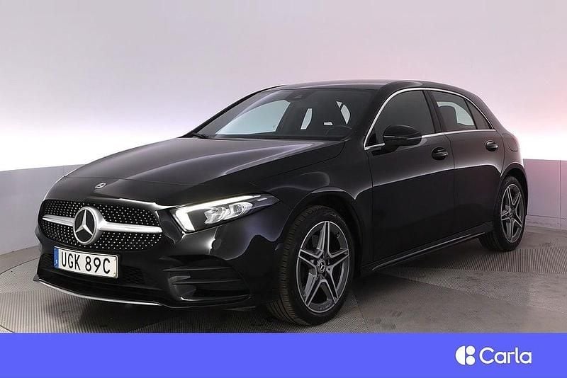 Svart Begagnad 2022 Mercedes A250 AMG Halvkombi | 316 900 kr (Marknadspris) - Bild 1/4
