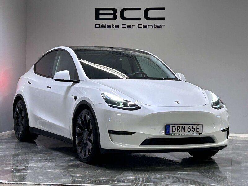 Vit Begagnad 2022 Tesla Model Y Performance SUV | 439 900 kr (Bra pris) - Bild 1/3
