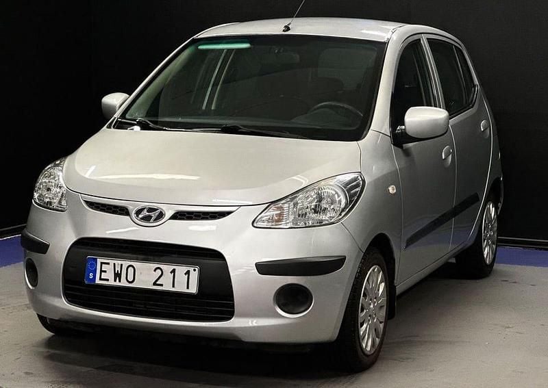 Begagnad Hyundai i10 78 HK (57 kW) 2010 Silver Halvkombi