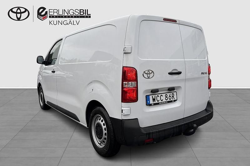 Begagnad Toyota Proace 121 HK (88 kW) 2024 Vit Minibuss