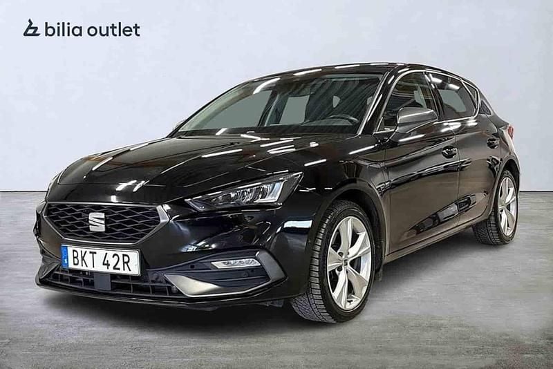 Begagnad Seat Leon 2021 Svart Halvkombi