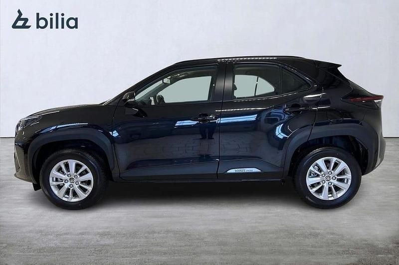 Begagnad Toyota Yaris Hybrid Active 117 HK (86 kW) 2025 Svart