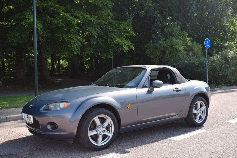 Mörkgrå (grå met) Begagnad 2007 Mazda MX5 Cab | 89 000 kr (Marknadspris) - Bild 1/4