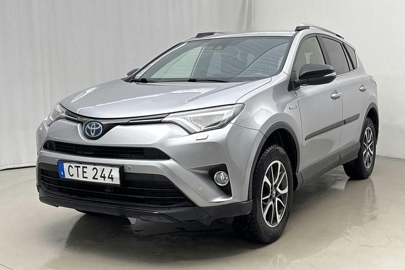 Silver Begagnad 2018 Toyota RAV4 Edition | 224 800 kr - Bild 1/4