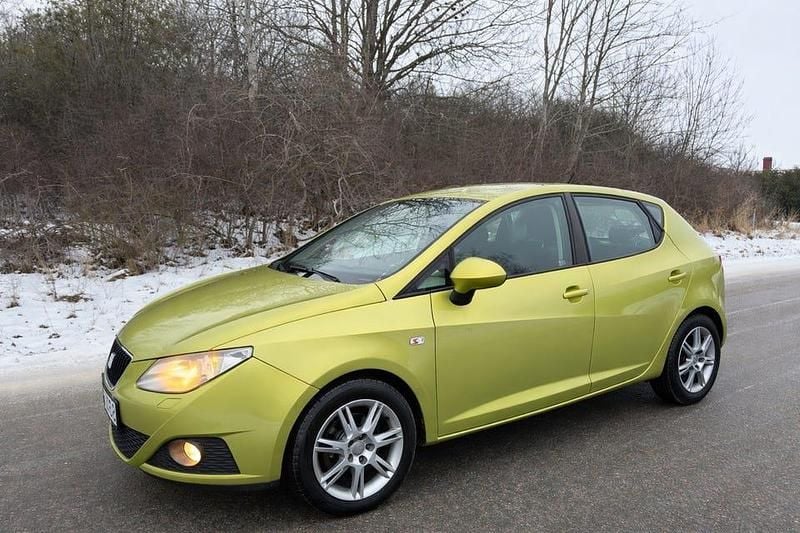 Begagnad 2010 Seat Ibiza Halvkombi | 24 000 kr (Marknadspris) - Bild 1/4