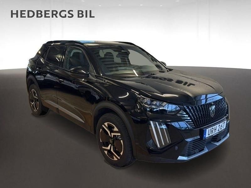 Svart Begagnad 2025 Peugeot 2008 SUV | 269 900 kr (Marknadspris) - Bild 1/4
