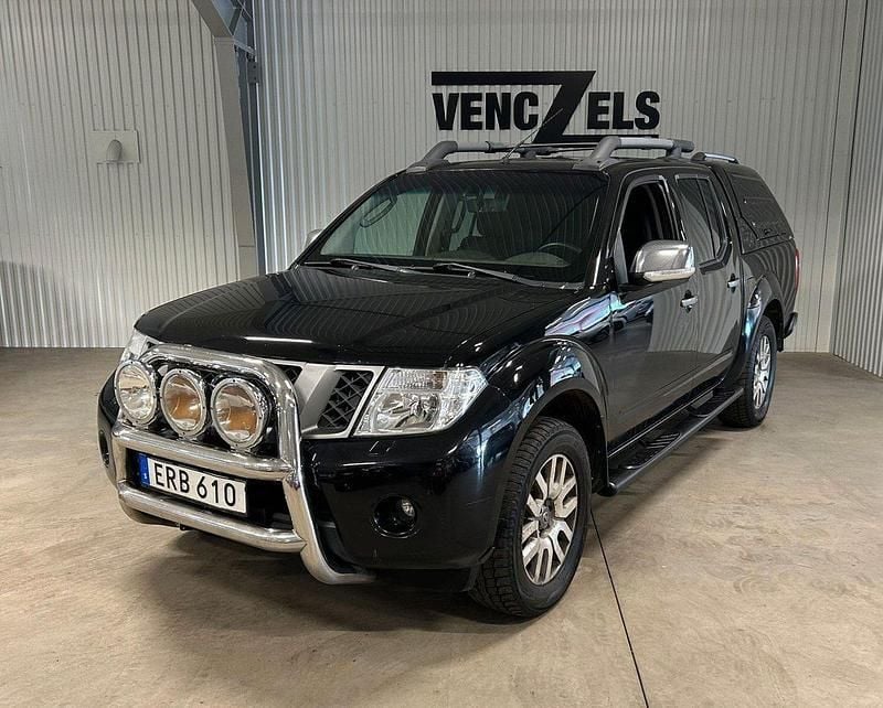 Svart Begagnad 2015 Nissan Navara Pickup | 119 000 kr (Marknadspris) - Bild 1/4