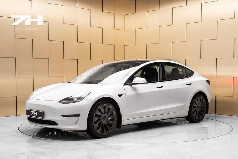 Begagnad Tesla Model 3 Performance 377 kW (513 HK) 2021 Vit Sedan
