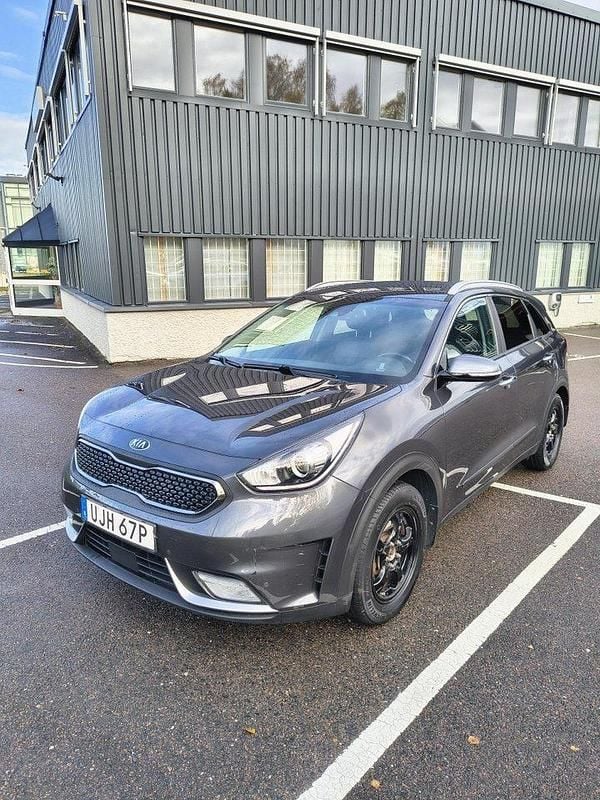 Grå Begagnad 2019 Kia Niro Advance SUV | 133 000 kr (Bra pris) - Bild 1/4