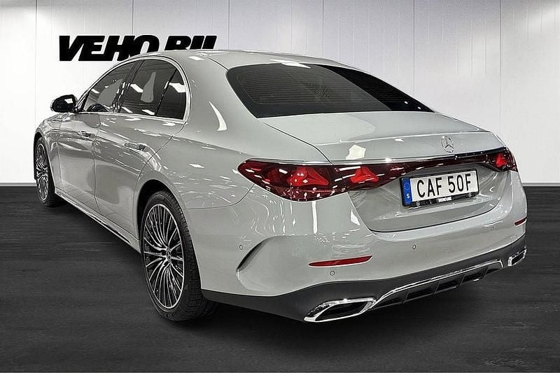Begagnad Mercedes E220 AMG line 197 HK (144 kW) 2024 Grå Sedan