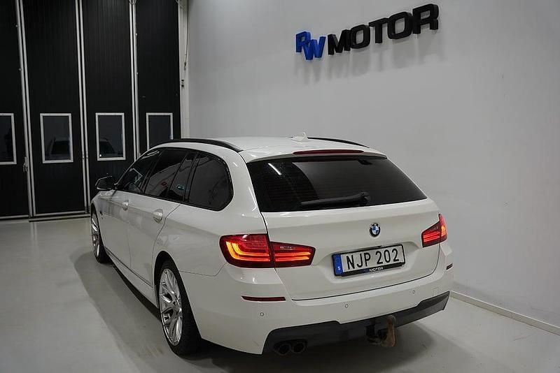 Begagnad BMW 520 M Sport 190 HK (139 kW) 2017 Vit Kombi