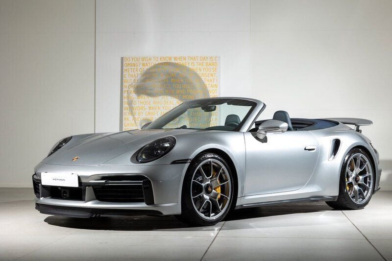 Flerfärgad Begagnad 2023 Porsche 911 Turbo S Cabriolet Cab | 2 750 000 kr - Bild 1/4