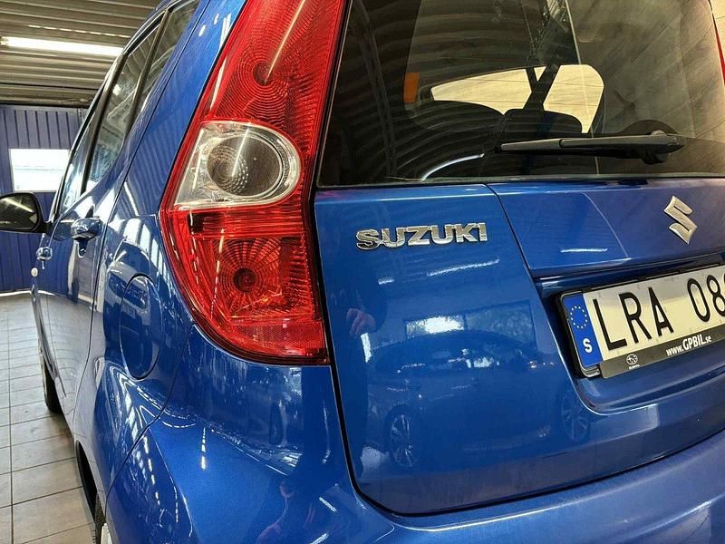 Begagnad Suzuki Splash GLS 94 HK (69 kW) 2011 Blå Halvkombi
