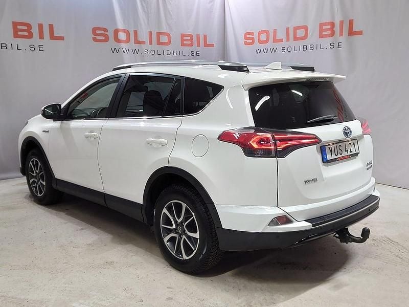 Begagnad Toyota RAV4 Hybrid Edition 197 HK (144 kW) 2018 Vit SUV
